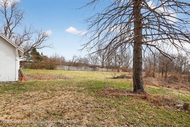 11484 Columbia Highway, Eaton Rapids, MI 48827