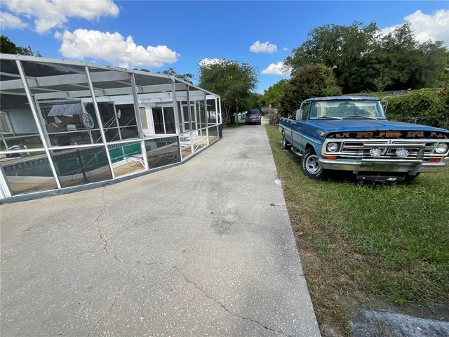 702 JERSEY COURT, Dundee, FL 33838