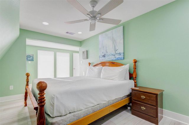 21239 Gulf Drive, Galveston, TX 77554