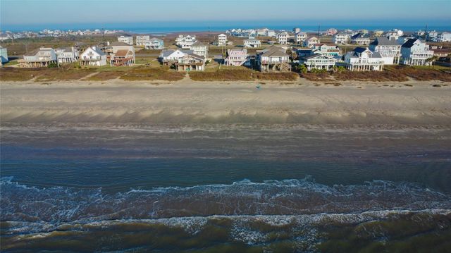 21239 Gulf Drive, Galveston, TX 77554