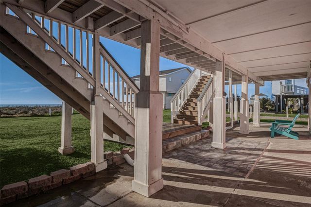 21239 Gulf Drive, Galveston, TX 77554