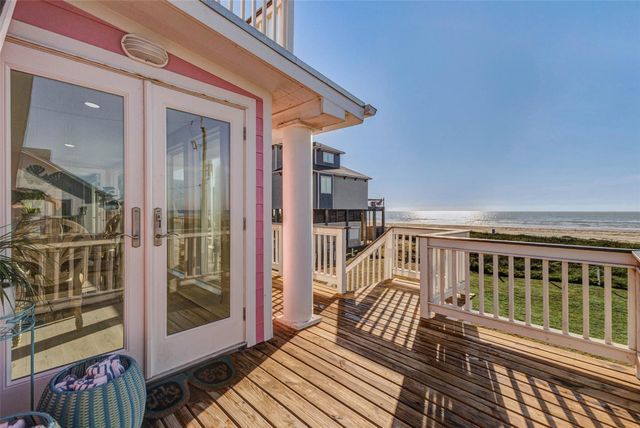 21239 Gulf Drive, Galveston, TX 77554