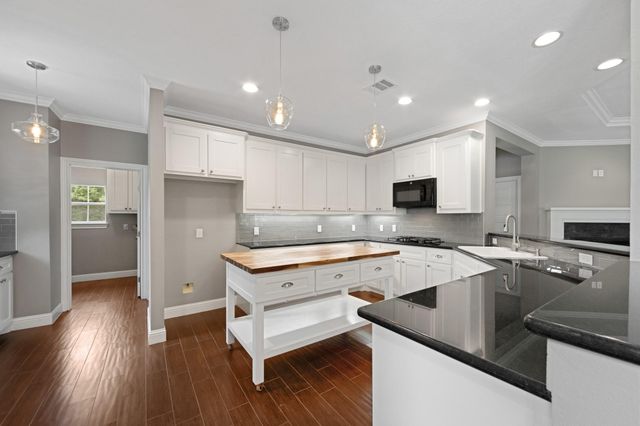 19325 Elbe Drive, Porter, TX 77365