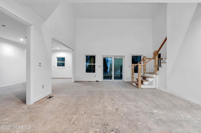 318 E Cape May Avenue, Ocean Gate, NJ 08740