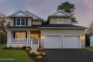 318 E Cape May Avenue, Ocean Gate, NJ 08740