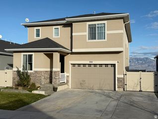 3214 S HAWK DR, Saratoga Springs, UT 84045
