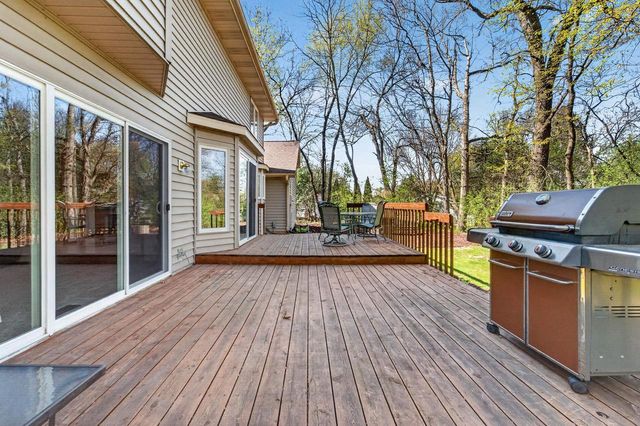 754 Timber Ridge Drive, Oregon, WI 53575