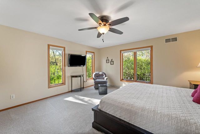 754 Timber Ridge Drive, Oregon, WI 53575