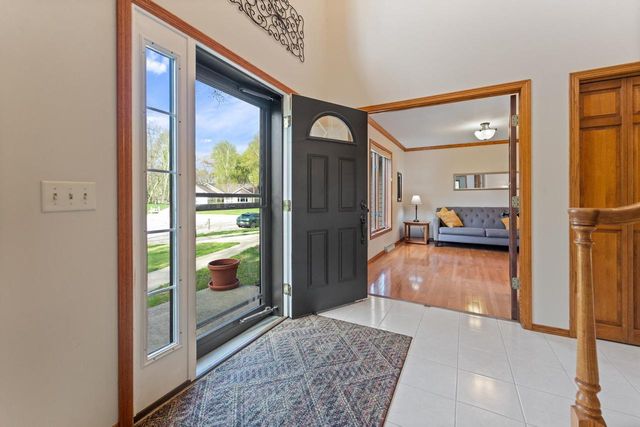 754 Timber Ridge Drive, Oregon, WI 53575