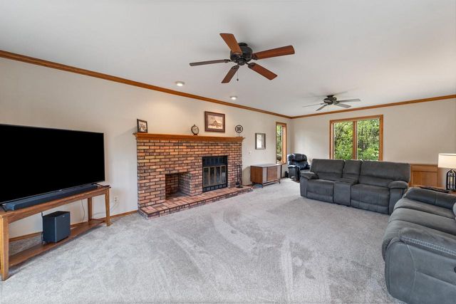 754 Timber Ridge Drive, Oregon, WI 53575