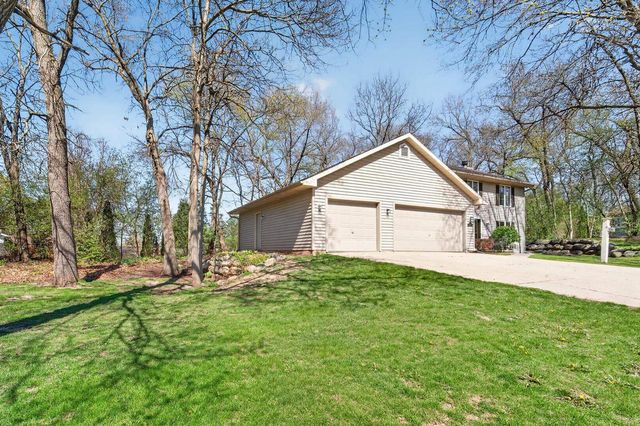 754 Timber Ridge Drive, Oregon, WI 53575