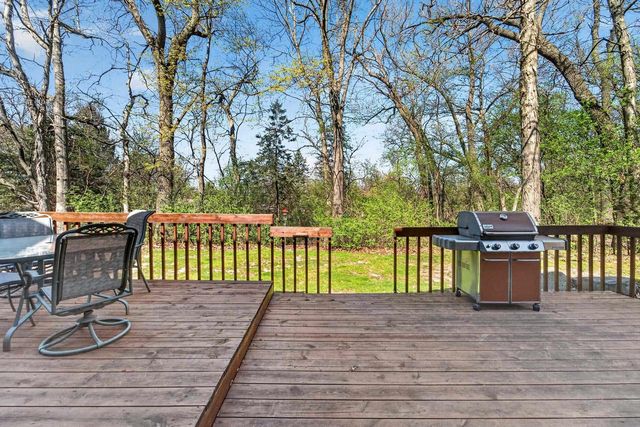 754 Timber Ridge Drive, Oregon, WI 53575