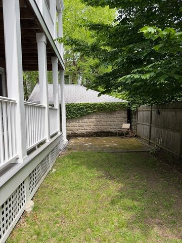 92 Yorktown 2, Somerville, MA 02144