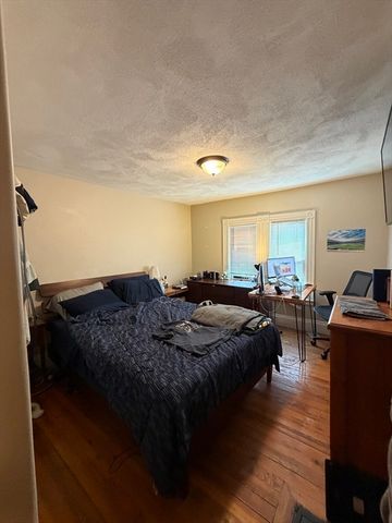 92 Yorktown 2, Somerville, MA 02144