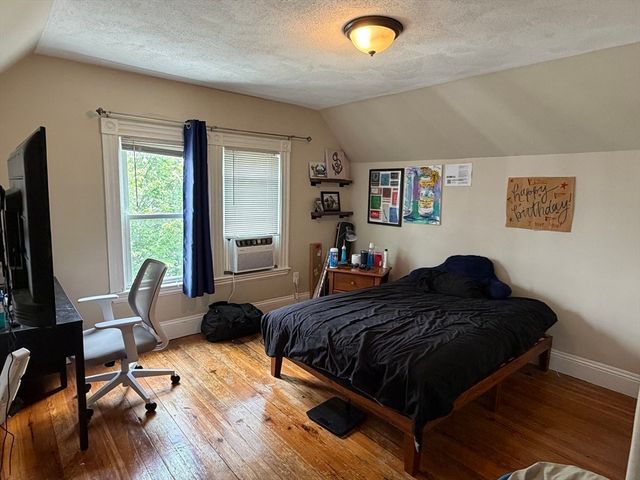 92 Yorktown 2, Somerville, MA 02144