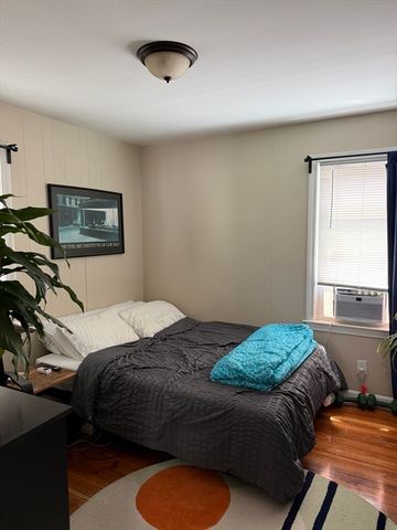 92 Yorktown 2, Somerville, MA 02144