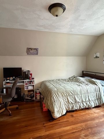 92 Yorktown 2, Somerville, MA 02144