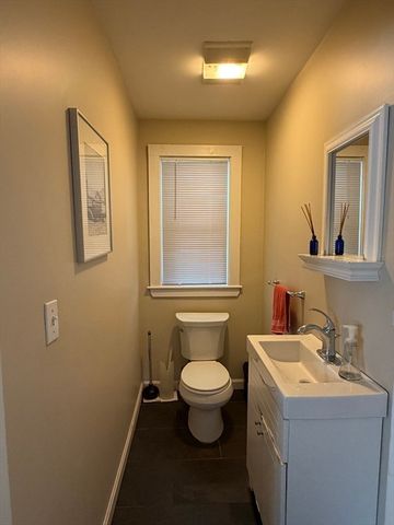 92 Yorktown 2, Somerville, MA 02144