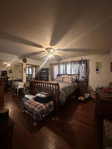 2430 Sunflower Ter, Vista, CA 92083