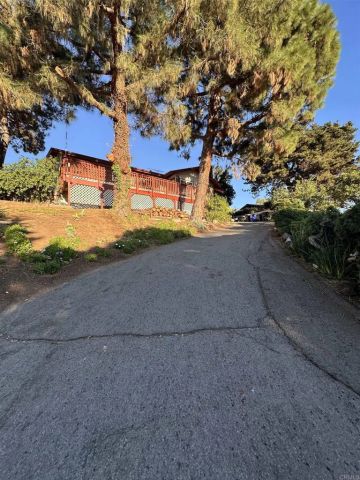 2430 Sunflower Ter, Vista, CA 92083