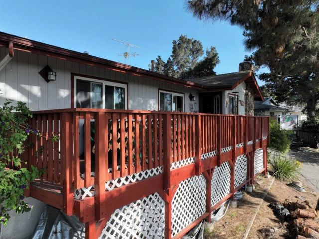 2430 Sunflower Ter, Vista, CA 92083