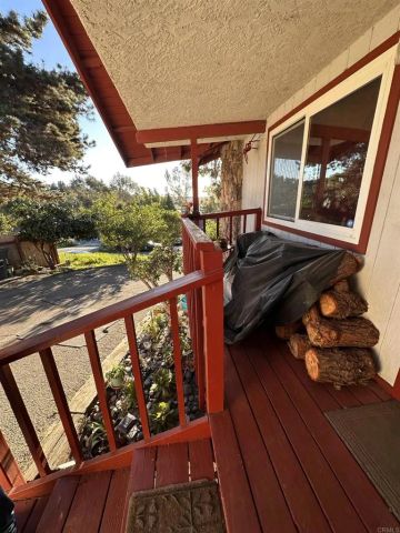 2430 Sunflower Ter, Vista, CA 92083