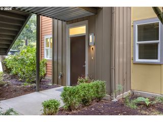 347 RUSTIC Pl 1, Eugene, OR 97401