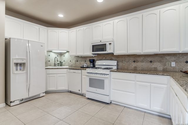 444 HERFF ST, Boerne, TX 78006