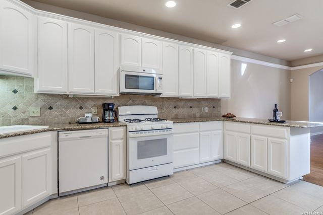 444 HERFF ST, Boerne, TX 78006