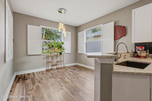 570 Gardendale Circle SE, Palm Bay, FL 32909