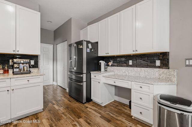 570 Gardendale Circle SE, Palm Bay, FL 32909