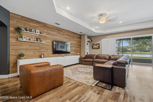 570 Gardendale Circle SE, Palm Bay, FL 32909