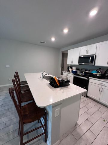 911 UNICE Avenue N, Lehigh Acres, FL 33971