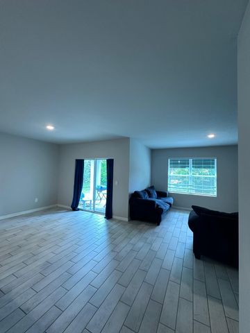 911 UNICE Avenue N, Lehigh Acres, FL 33971