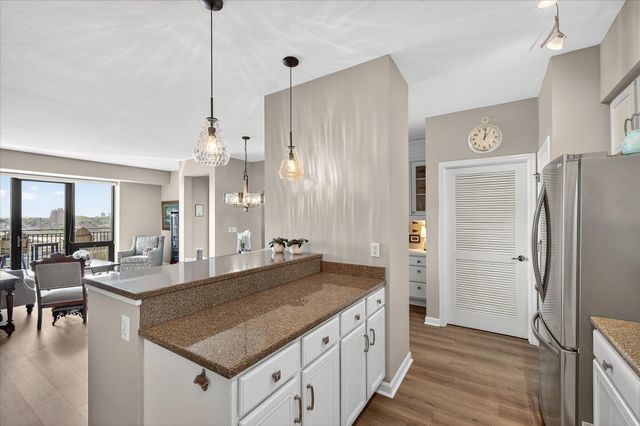 500 E Grant Street 907, Minneapolis, MN 55404