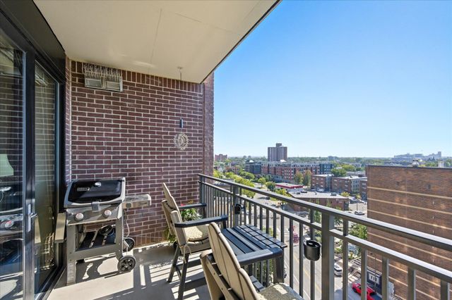 500 E Grant Street 907, Minneapolis, MN 55404