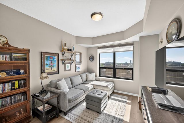 500 E Grant Street 907, Minneapolis, MN 55404