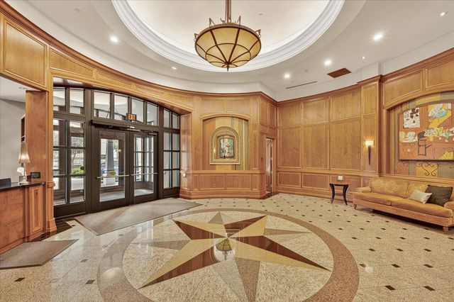 500 E Grant Street 907, Minneapolis, MN 55404