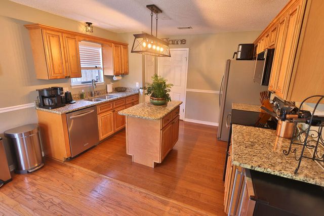 124 Long Pointe Drive, Mary Esther, FL 32569