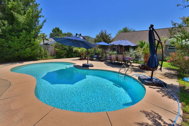 124 Long Pointe Drive, Mary Esther, FL 32569