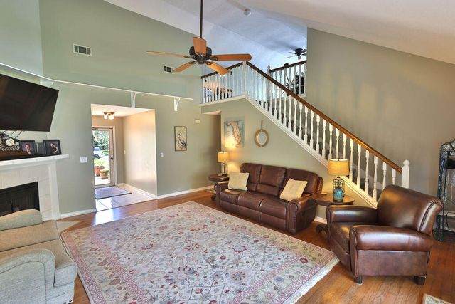 124 Long Pointe Drive, Mary Esther, FL 32569