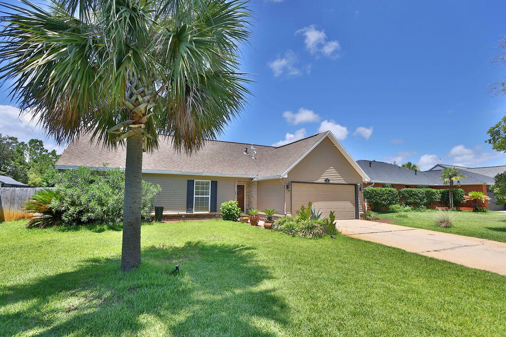 124 Long Pointe Drive, Mary Esther, FL 32569