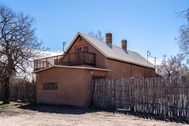10 Rail Road, Cerrillos, NM 87010