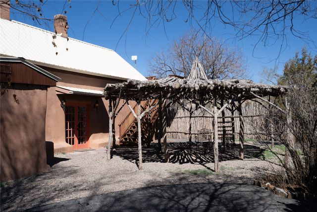 10 Rail Road, Cerrillos, NM 87010