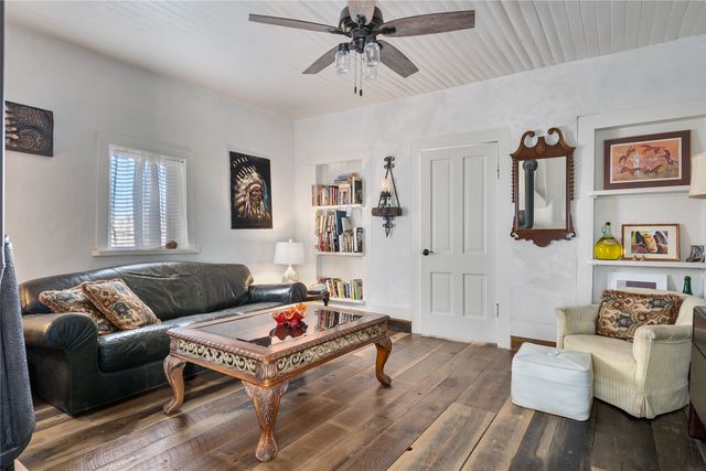 10 Rail Road, Cerrillos, NM 87010