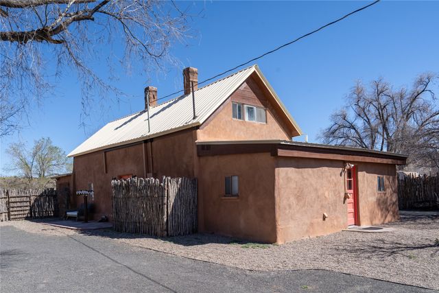 10 Rail Road, Cerrillos, NM 87010