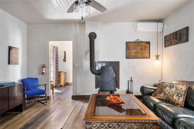 10 Rail Road, Cerrillos, NM 87010