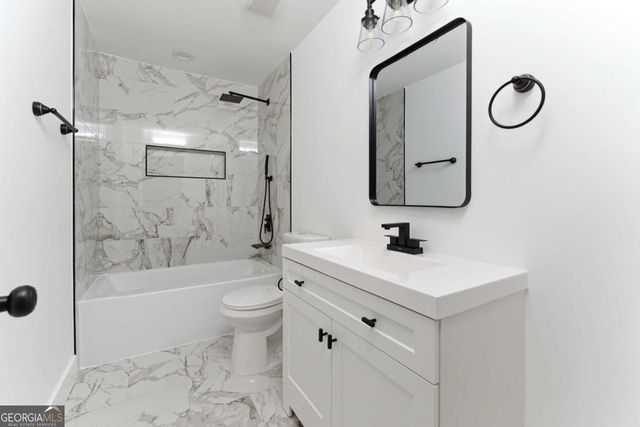 6118 Biscayne Drive, Forest Park, GA 30297