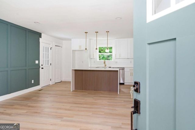 6118 Biscayne Drive, Forest Park, GA 30297
