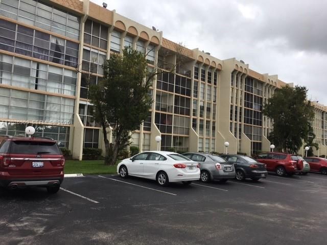 801 Three Islands Blvd 308, Hallandale Beach, FL 33009